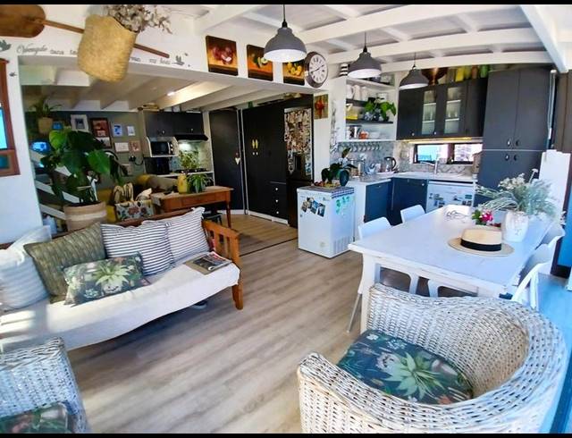 1 BEDROOM HOUSE FOR SALE IN STILBAAI EAST